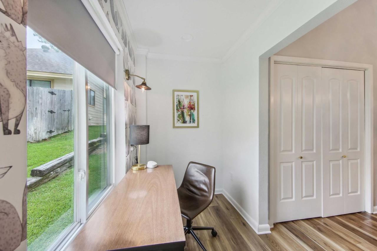 Stylish Tyler Townhome With Wfh-Friendly Workspace! Exterior photo